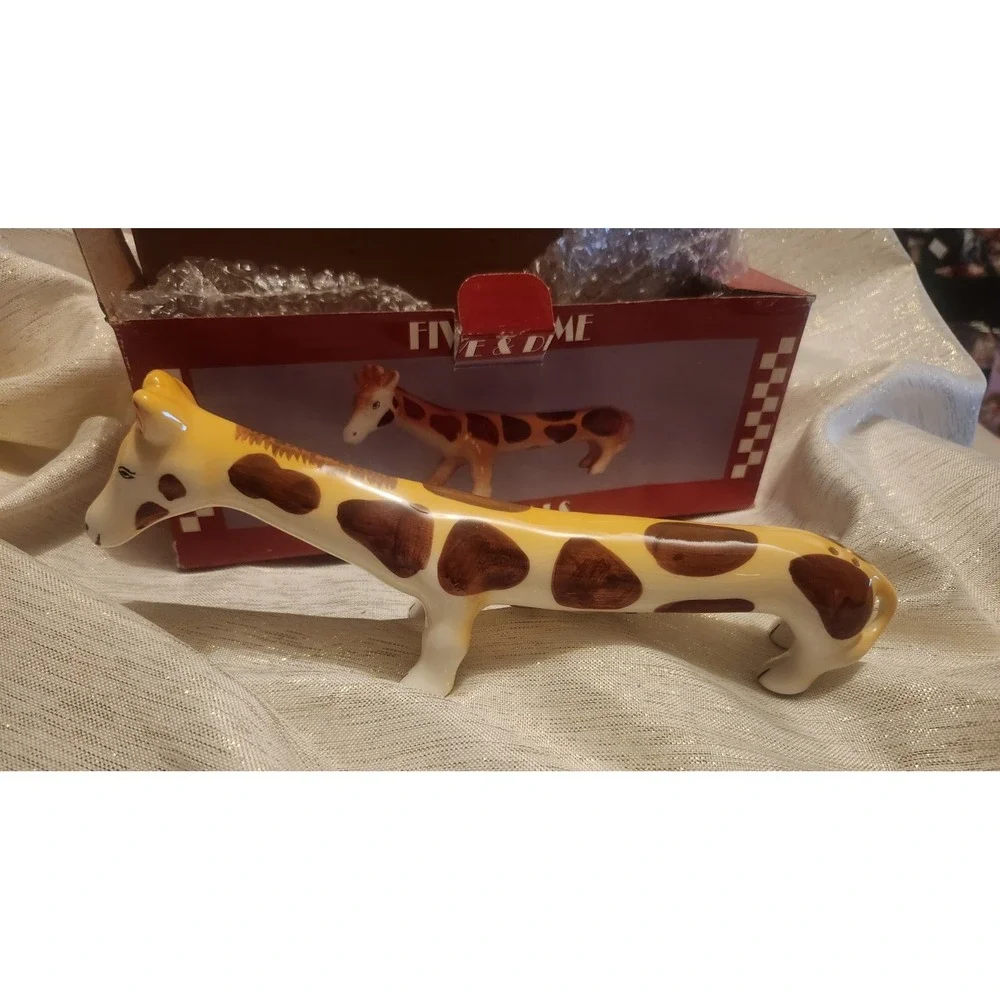 Vintage 1989 Five & Dime Inc Long Giraffe Ceramic Salt & Pepper Shaker NOS